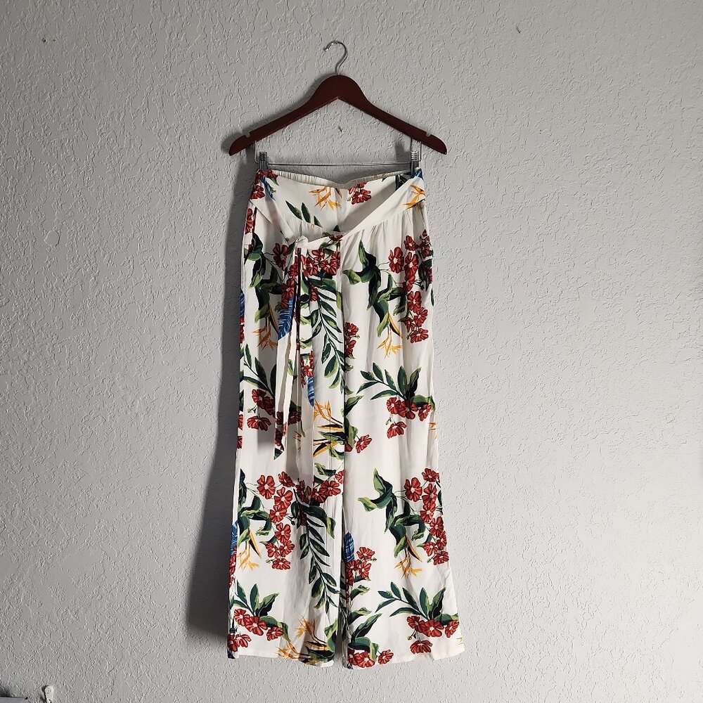 Guess Pants Floral print Wide Leg pull on lightweight tie front belt M